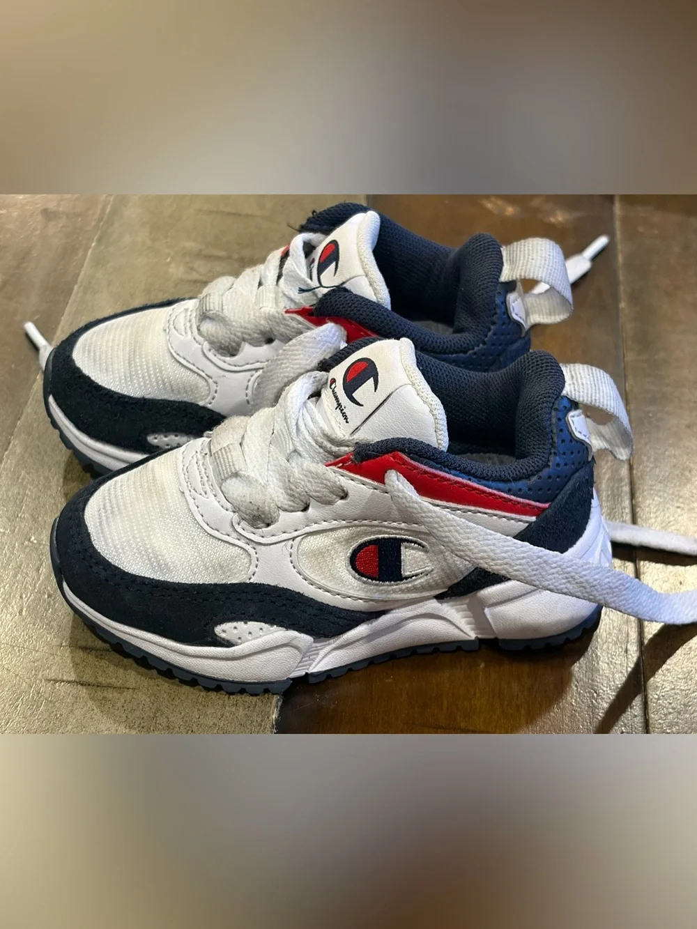 Champion Retro Shoes White/Blue/Red Shoes Sz 5T
